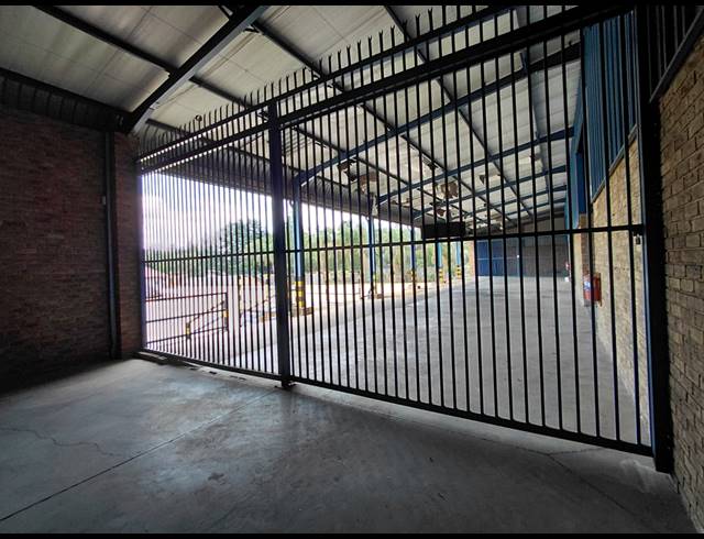 1,849M² WAREHOUSE TO LET IN POMONA